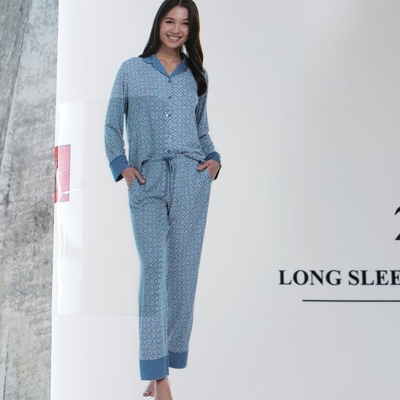 NWT - FN By Flora Nikrooz Women's 2 Pieces Soft Notch Collar Pajama Set – Size M - Picture 2 of 7